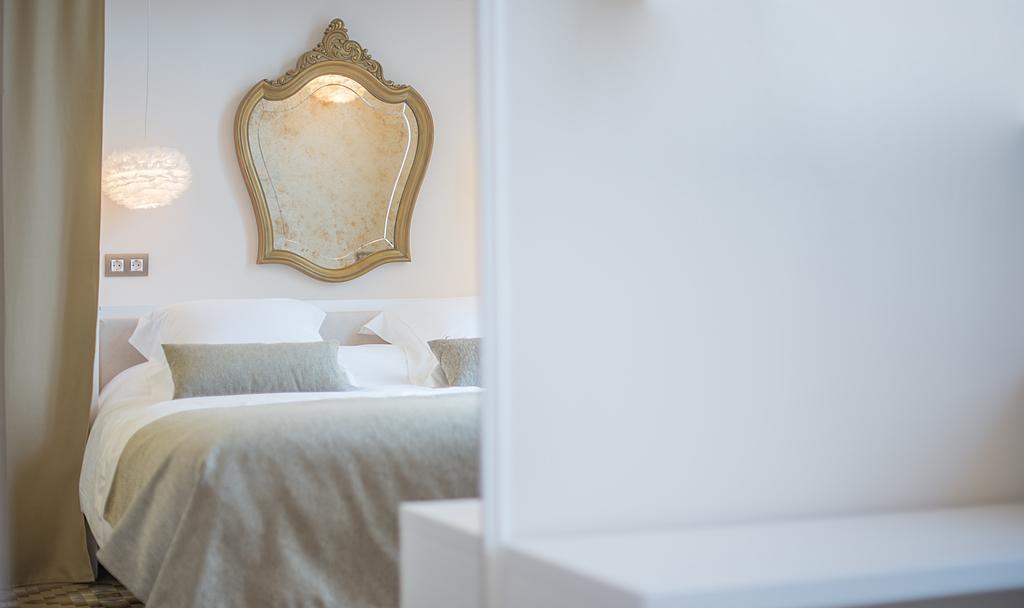 Anakena House Bed & Breakfast Барселона Стая снимка