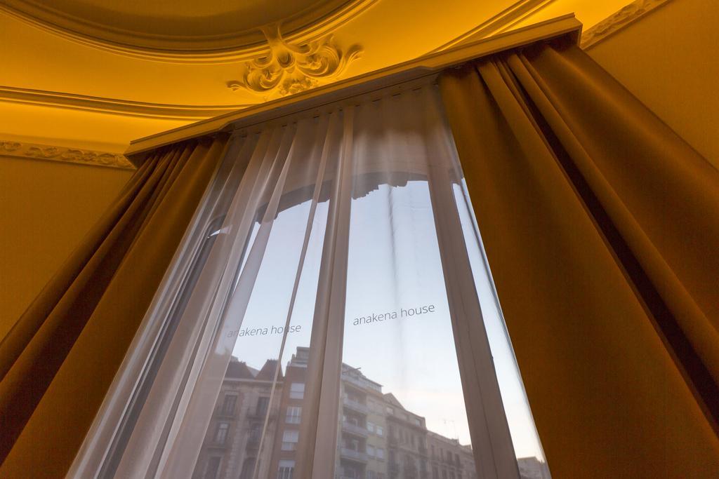 Anakena House Bed & Breakfast Барселона Екстериор снимка