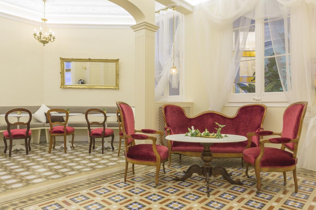 Anakena House Bed & Breakfast Барселона Екстериор снимка